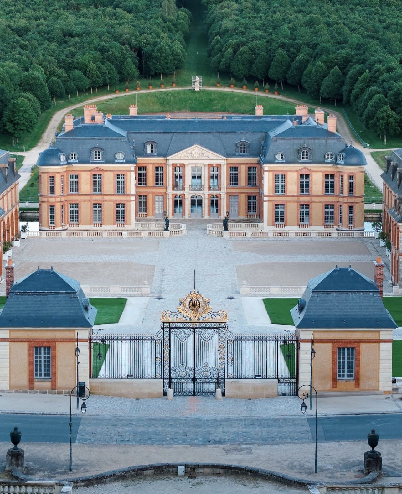 Chateau dampierre
